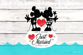 Magnet showing Mickey and Minnie kissing and reading "Just Married"